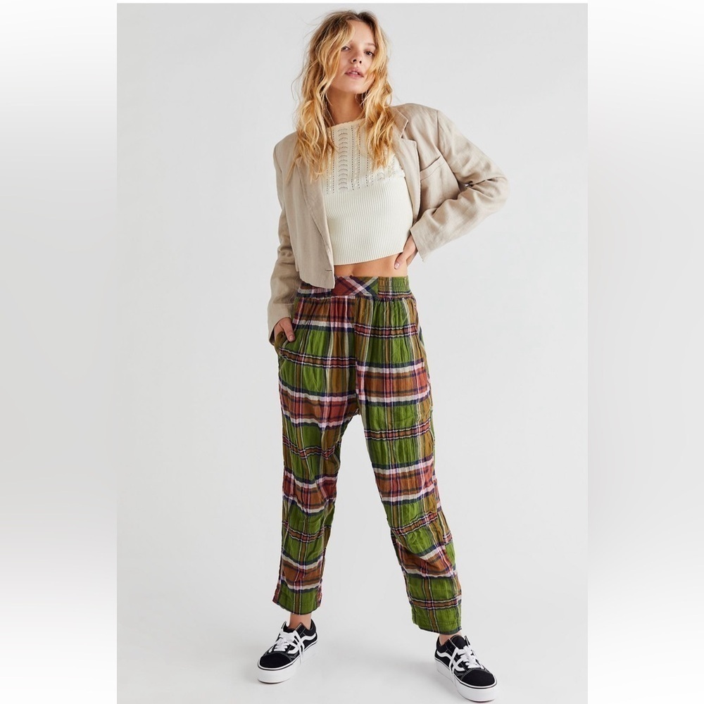 Free People - Picture 1 of 3